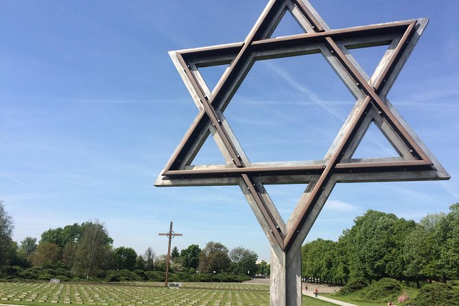 Bus Tour to Terezín from Prague - Visiting the Terezín Memorial: Main Highlights
