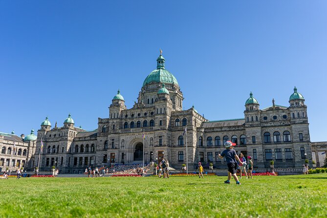 Butchart Gardens and Victoria Sightseeing Tour from Vancouver - Scenic Ride Through Gulf Islands National Park Reserve