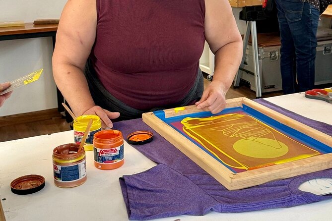 BYOT-shirt Screen Printing Workshop - What Makes the Screen Printing Workshop Unique in Chicago?