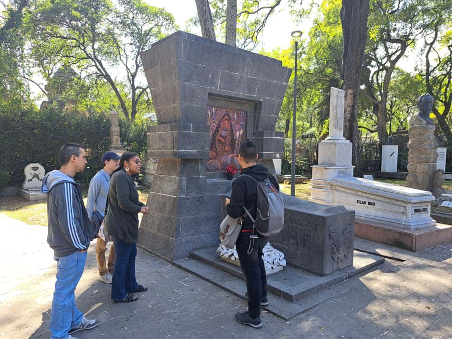 Cable Car Tour, Pantheon, and Cárcamo de Chapultepec CDMX - Starting Point: Cablebús at Estación Los Pinos