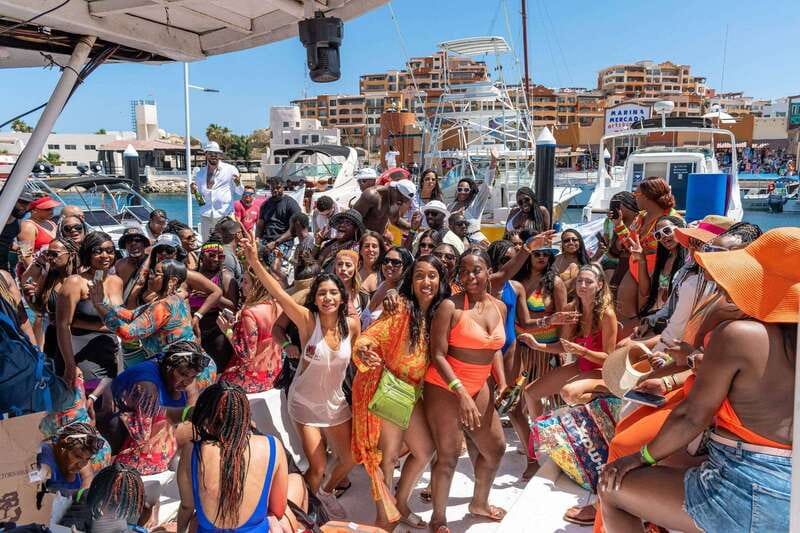 Cabo San Lucas: Hip Hop Boat Party with Unlimited Drinks - The Vibrant Atmosphere with a Guest DJ