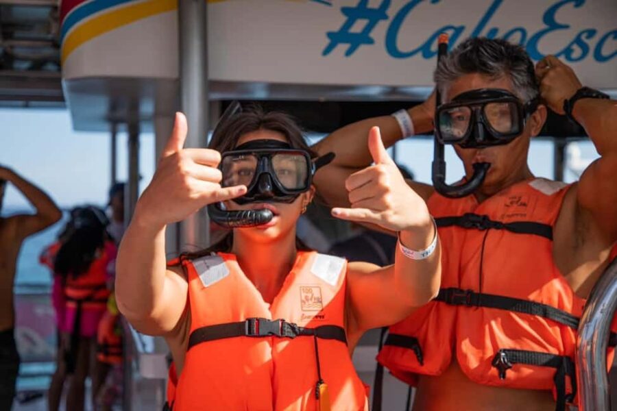 Cabo San Lucas: Snorkel Fun Cruise & Breakfast - Snorkeling at Chileno Bay with Knowledgeable Guides