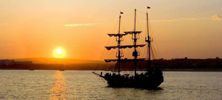 Cabo San Lucas: Sunset Dinner on a Pirate Boat - Setting Sail for the Iconic Arch and Pacific Coast Views