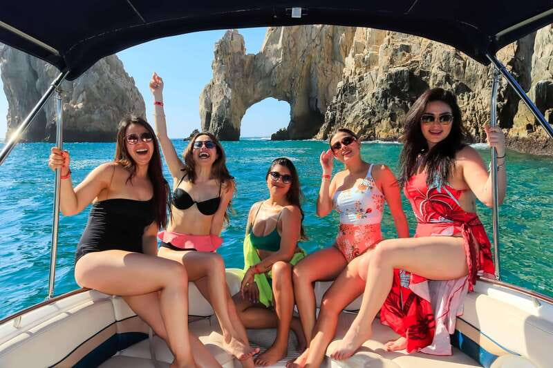 Cabo Yacht Tour  Arch, Pelican Rock, Snorkeling & Landmarks - Scenic Landmarks and Natural Formations of Cabo