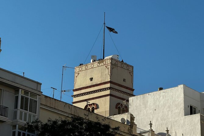 Cadiz from a Seagull's Eye View: A Route Between Rooftops and Observation Towers - The Importance of Towers and Rooftops at Mercado Central