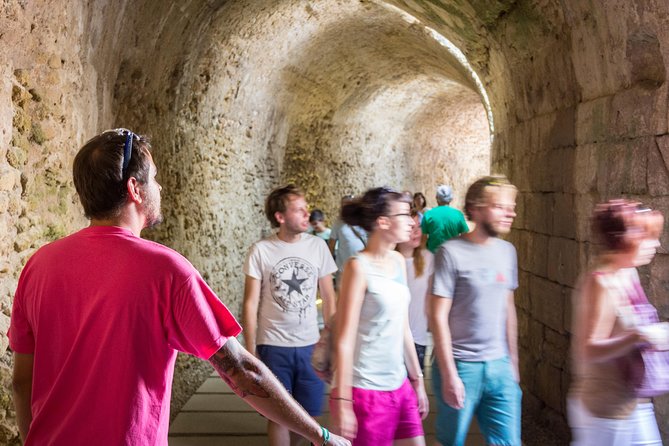 Cadiz Private Tour - Discovering the Iglesia de Santa Cruz and Roman Heritage