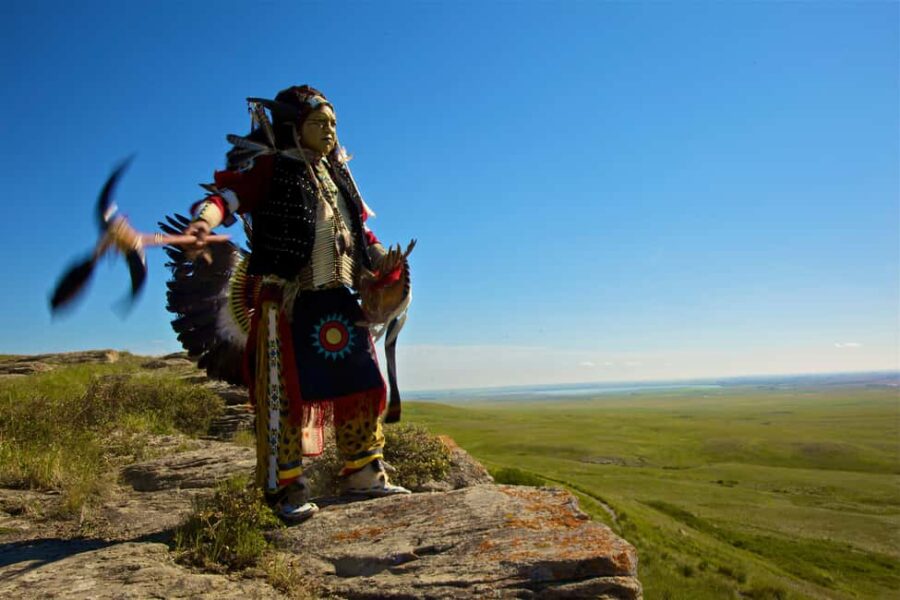 Calgary Alberta: Indigenous Culture and Medicine Wheel Tour - Discover the Original Buffalo Jump Site in Alberta