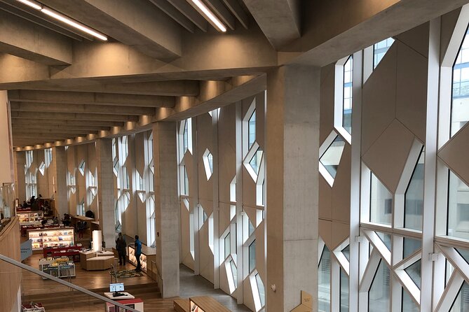 Calgary City Tour - Calgary Tower: The City’s Landmark with Stunning Views