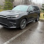 Calgary to Medicine Hat Private Luxury Lexus Tx Transfer - How to Travel in Style Between Calgary and Medicine Hat