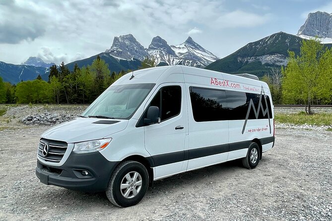 Calgary YYC Airport to Banff |Canmore| KananaskisPrivate Shuttle - Scenic Stops and Photo Opportunities En Route