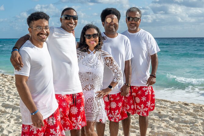 Cancun Beach Photoshoot with a Professional Photographer - The Experience Begins at Kukulcan Plaza in Cancun’s Hotel Zone