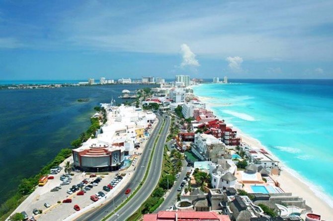 Cancun City Tour by Downtown and Turistic Hightlights on Open Bus - Touring Cancuns Landmarks and Hotel Zone