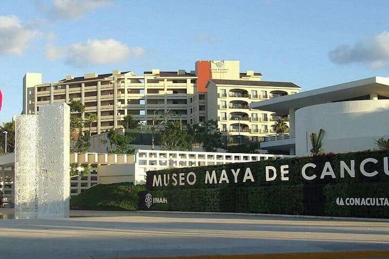 Cancun Guided Sightseeing, Shopping and Tasting Tour - Starting with Cancun’s Iconic Views at Letras Cancun "El Mirador"