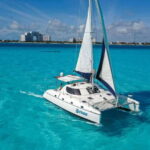 Cancun: Half Day Private Catamaran with Snorkeling. 25 guest - Departure and Transportation from Cancun