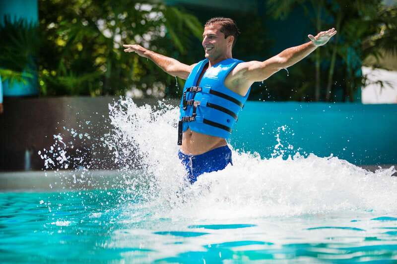 Cancun: Interactive Aquarium - Swim with dolphins Premium - Entrance to the Interactive Aquarium and Dolphin Presentation