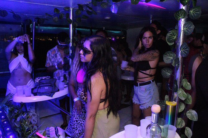 Cancun Night Party Boat - Party Atmosphere and DJ Lineup in Cancun
