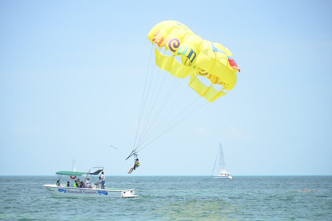 Cancun Seaside Parasailing and Jet Sky Combo - Starting Point at Playa Tortugas in Cancun