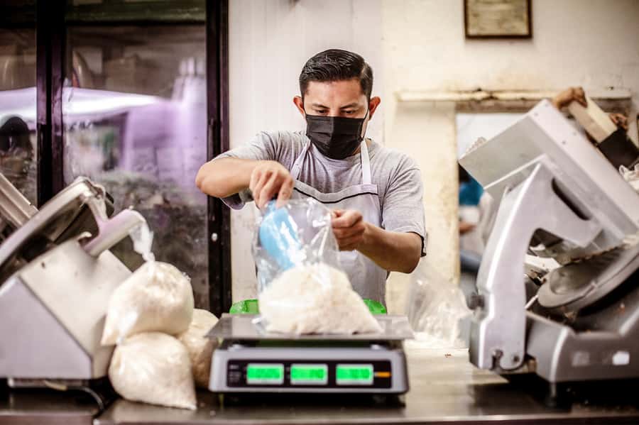 Cancún: Tortilla Trails Food Tour with 15+ Tastings - Exploring Cancúns Downtown Food Scene