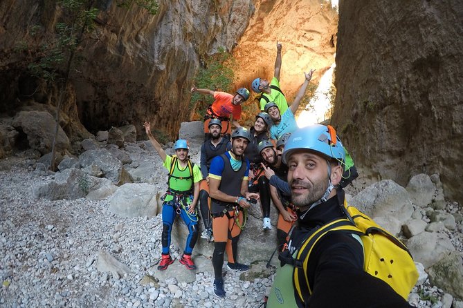 Canyoning Green Throat - What the Canyoning Activity Entails in Garganta Verde