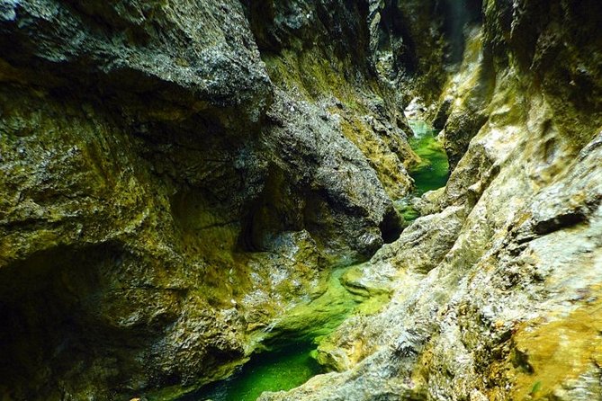 Canyoning in the Strubklamm with a state-certified guide - Starting Point at Landgasthof Torrenerhof in Golling