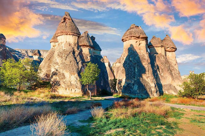 Cappadocia Red Tour With Lunch & Hotel Pickup (Small Group) - Exploring the Goreme Open Air Museum’s Rock-Cut Churches