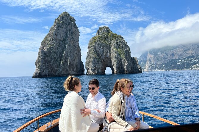 Capri in a Day All Inclusive Premium Boat Tour + City Visit - Relaxing and Exploring on Capris Port