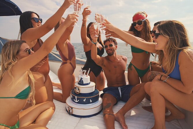 Capri Private luxury Boat Tour - Exploring Capri’s Most Famous Sights