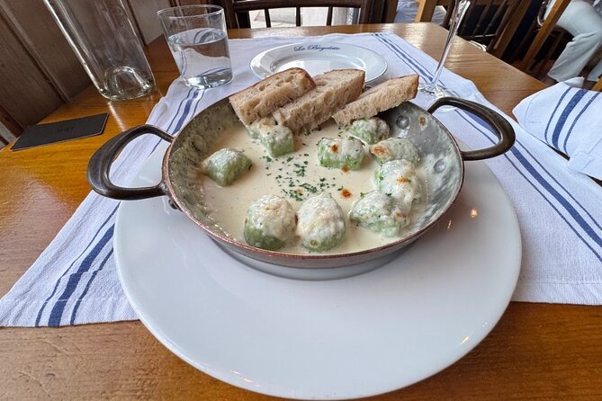 Carmel By the Sea Authentic Walking Food Tour with 5 Dishes - Dining at Carmel Plaza: Savoring a Signature Dish