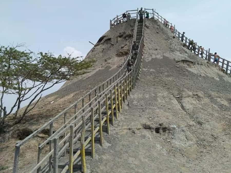 Cartatgena: Volcan Del Totumo + Almuerzo En Hotel VIP - Visiting the Volcán de Lodo El Totumo