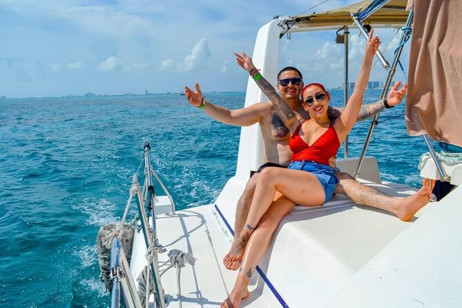 Catamaran Isla Mujeres, Beach Club and Drinks from Puerto Morelos - Sailing Across the Caribbean Sea on a Catamaran