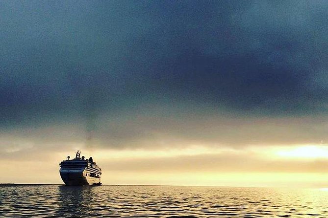 Central Highlands lochs Stirling Whisky private driving - Exploring Blackness Castle, a Fortress on the Firth of Forth