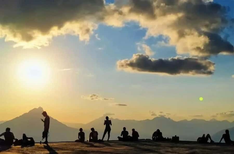 Cerro de la Silla Viewpoint: Hike to the Cable Car - Starting the Trek at Calle Bosques de la Pastora