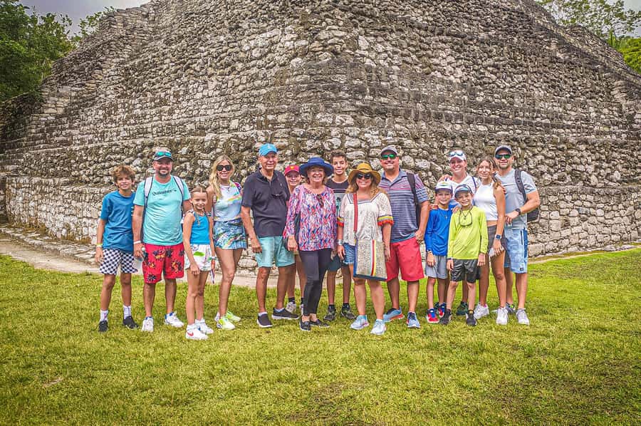 Chacchoben Mayan Ruins and Bacalar Lagoon Boat Excursion - Exploring the Mayan Site of Chacchoben
