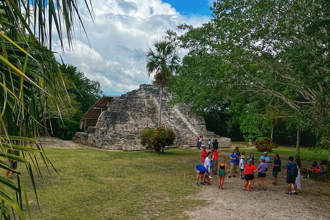 Chacchoben Mayan Ruins and Mahahual Lighthouse Combo Tour - Exploring the Chacchoben Mayan Ruins with a Certified Guide