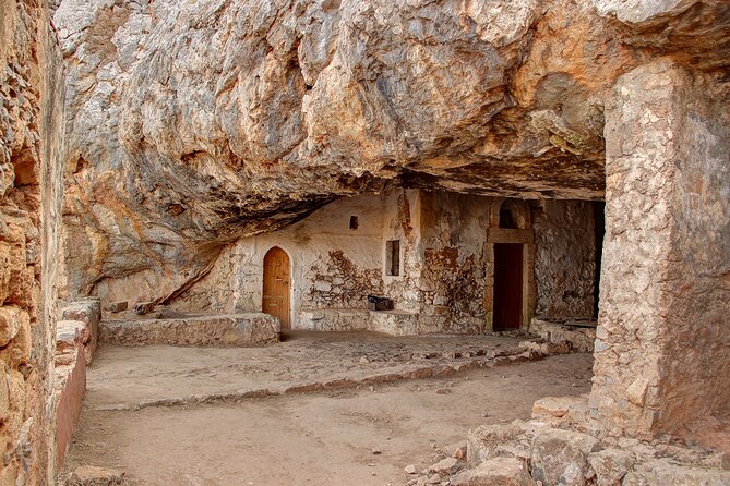 Chania: Hiking through History and Hidden Gems at Katholiko Bay - Starting Point: Old Town in Chania