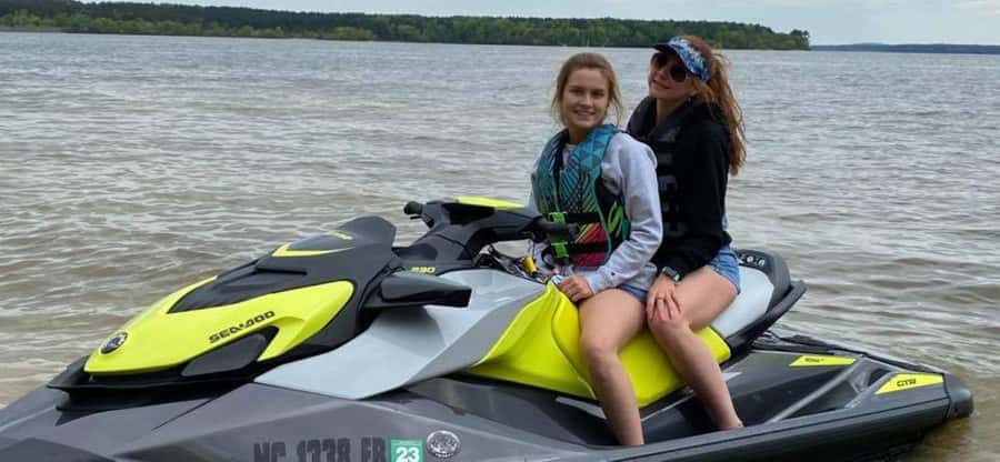 Chapel Hill : Jordan Lake Jet Ski Rental Adventure - The 50-Minute Jet Ski Experience: From Preparation to Return