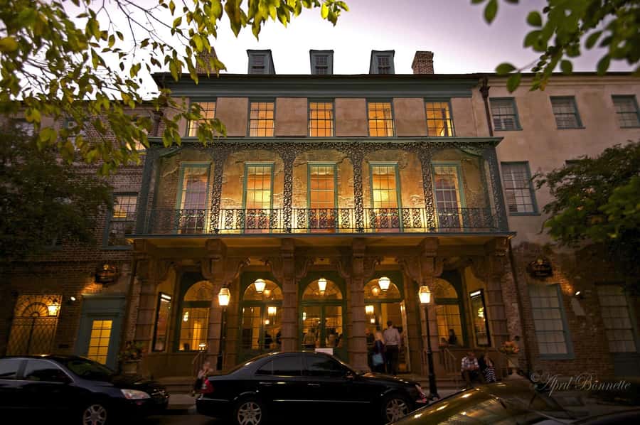 Charleston: French Quarter Guided Walk - From the 4 Corners of Law to the City Hall