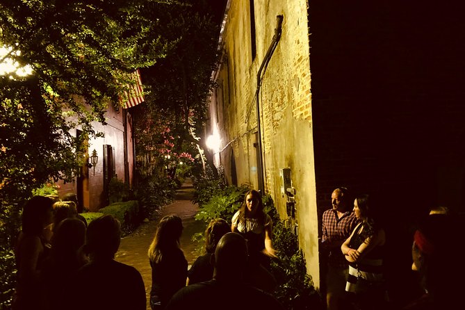 Charleston Haunted Booze and Boos Ghost Walking Tour - Starting Point at Henry’s On The Market