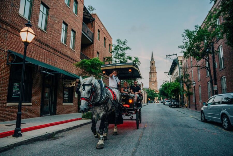Charleston: Haunted Carriage Evening Tour - From the Old South Carriage Company to Historic Charleston