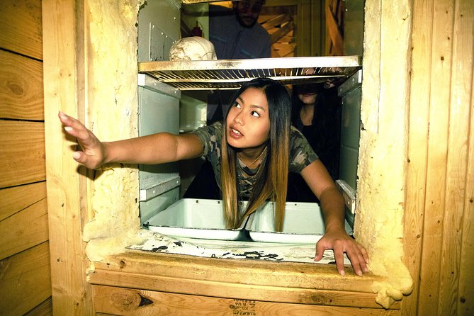 Chattanooga "Vaccine: Search For The Zombie Cure" Escape Room Admission Ticket - How the "Vaccine: Search For The Zombie Cure" Works