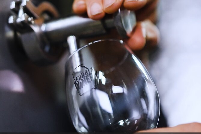 Chattanooga Wine Tasting with Art Sightseeing Tour - Behind-the-Scenes Tour at Georgia Winery