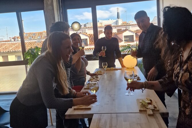 Cheese Tasting with Wine Pairing in Central Madrid - The Cheeses: A Regional Tour