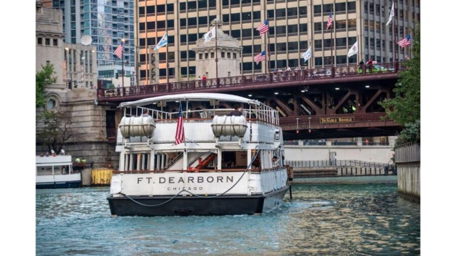 Chicago: Architecture Boat Tour with Drinks - Starting Point and How to Find It