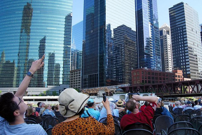 Chicago Architecture Center River Cruise aboard First Lady - Scenic Departure from Chicago Riverwalk