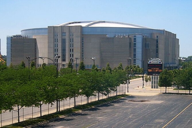 Chicago Bulls Basketball Game at United Center - Location and Accessibility of United Center