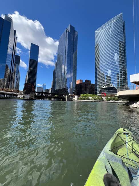 Chicago: Characters and Cons Guided Kayak Tour - Paddle Through Chicagos Heart: Starting Point and Paddling Route