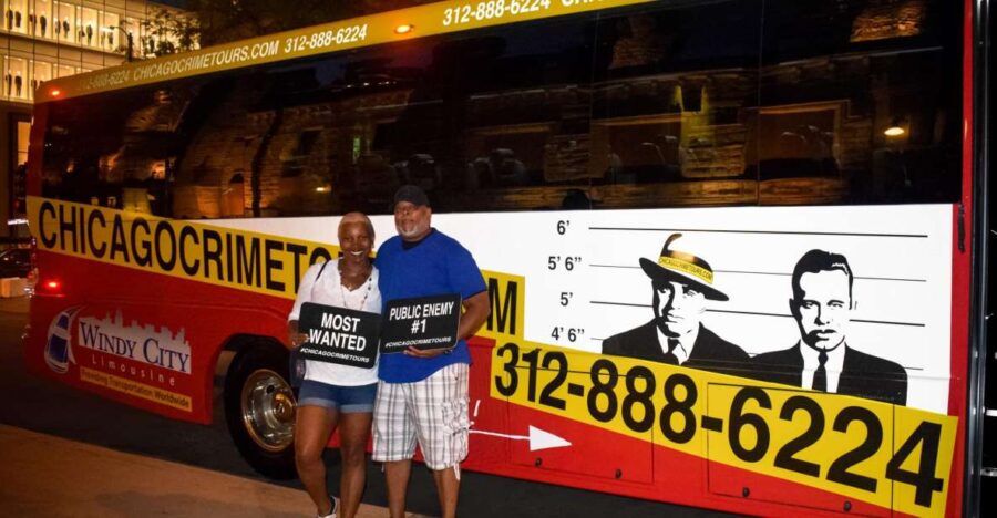 Chicago Crimes Night Tour - The Tour Begins at a Central Chicago Meeting Point