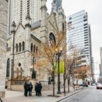 Chicago: Gangsters and Food Tasting Walking Tour - The Starting Point at Hoyts Restaurant and Easy Access