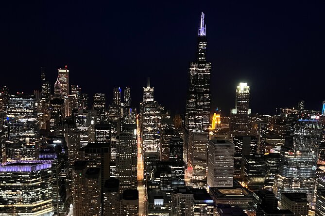 Chicago Helicopter 10-Minute Tour for up to Three Passengers - Starting Point at Vertiport Chicago for a Clear Launch