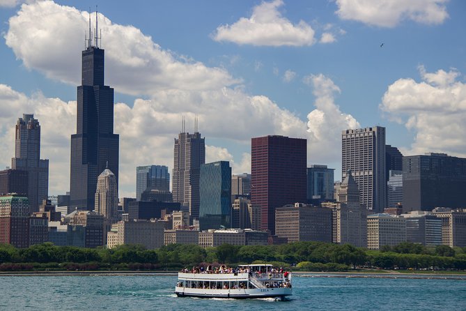 Chicago Lake and River Architecture Tour - Convenient Departure at Wendellas Michigan Avenue Dock